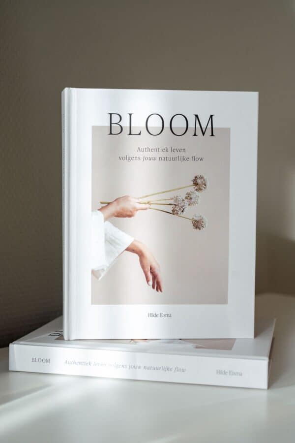 MONDAY Boek Bloom